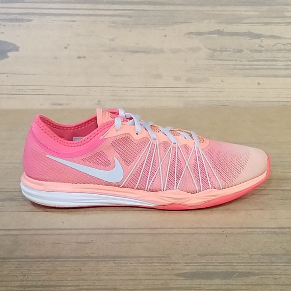 nike wmns dual fusion tr hit